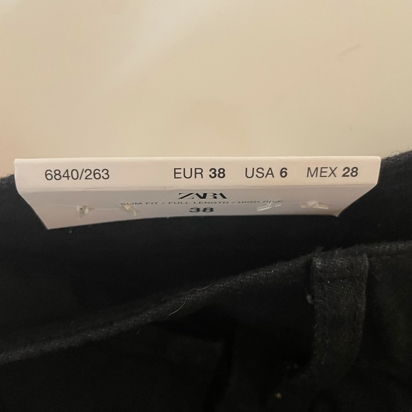 Zara The Slim Full Length Black Denim Jeans NWT Size 6 (38) - Picture 5 of 7
